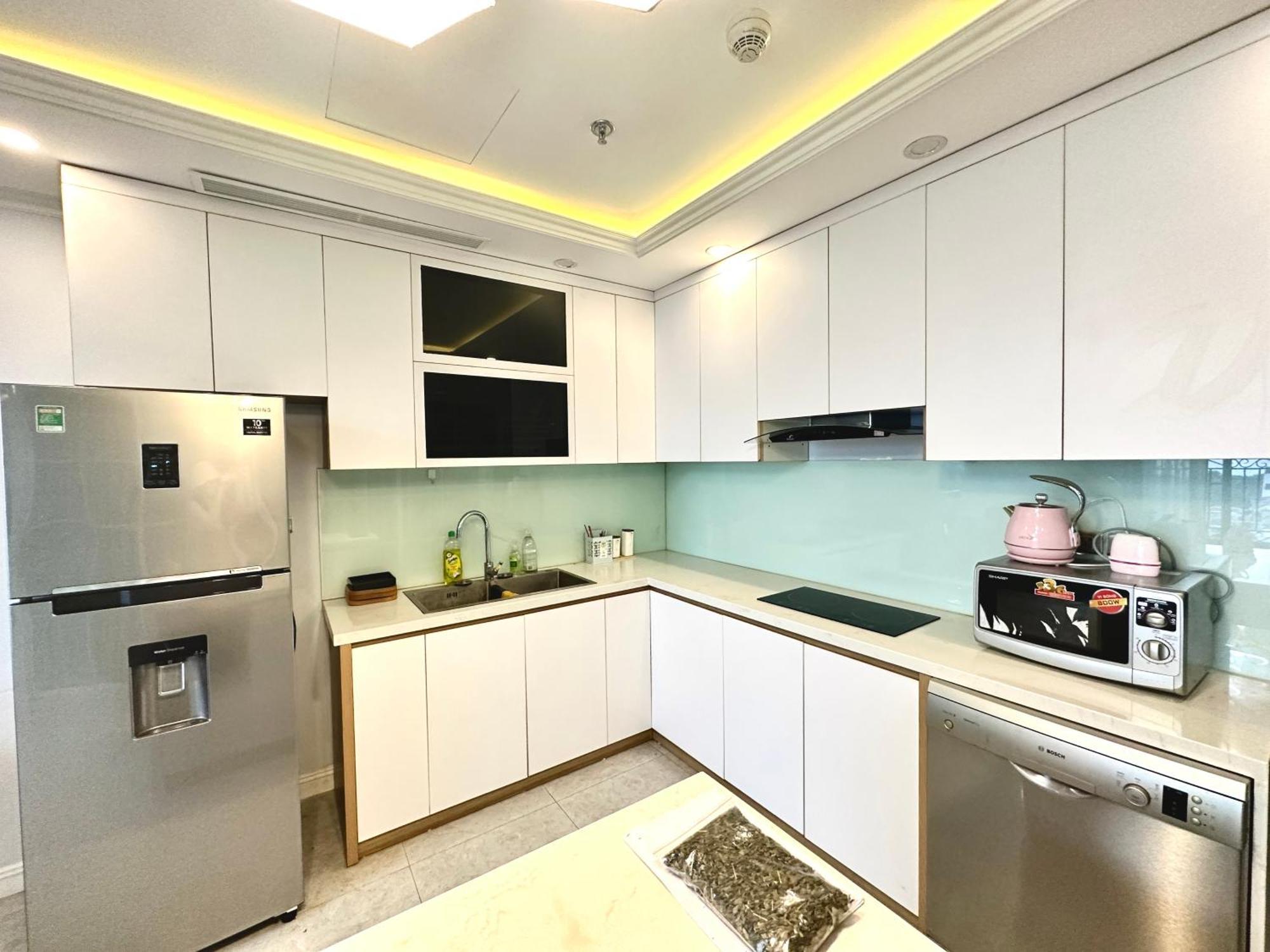 Westlake Homestay Hanoi - D'Le Roi Soleil Szoba fotó